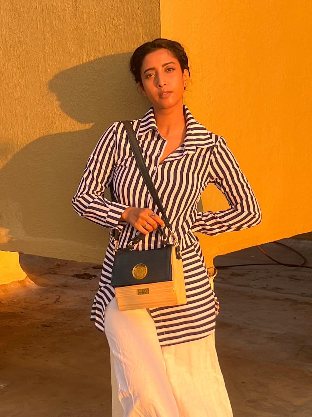 Izel Sapphire Handbag - Image 3