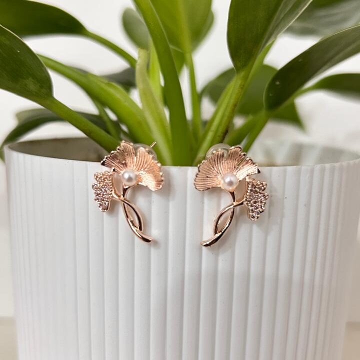 Pearl Fiore Earrings